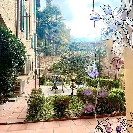 Regis Aparthotel