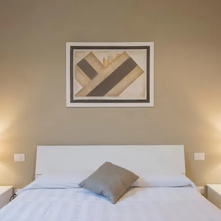 Regis 2* Siena