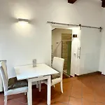 Ξενοδοχείο με διαμερίσματα Regis 4*