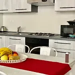 Ξενοδοχείο με διαμερίσματα Regis 4*