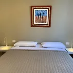 Regis 4*