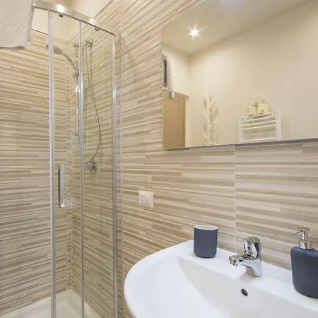 Regis Aparthotel